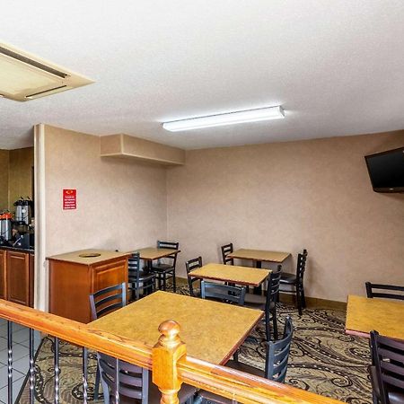 Econo Lodge Inn&Suites Evansville Stevenson Extérieur photo