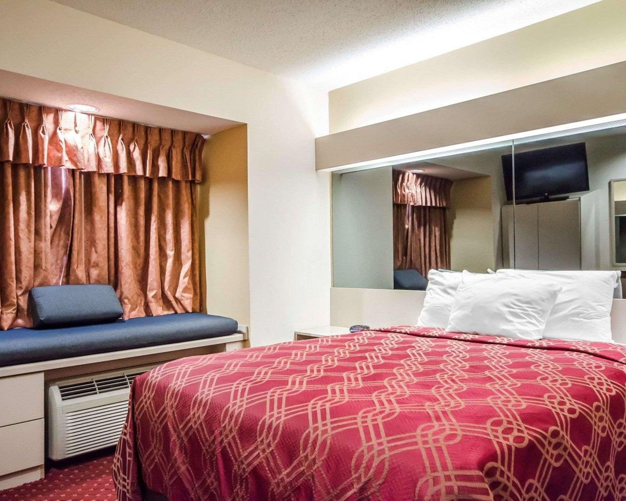 Econo Lodge Inn&Suites Evansville Stevenson Extérieur photo