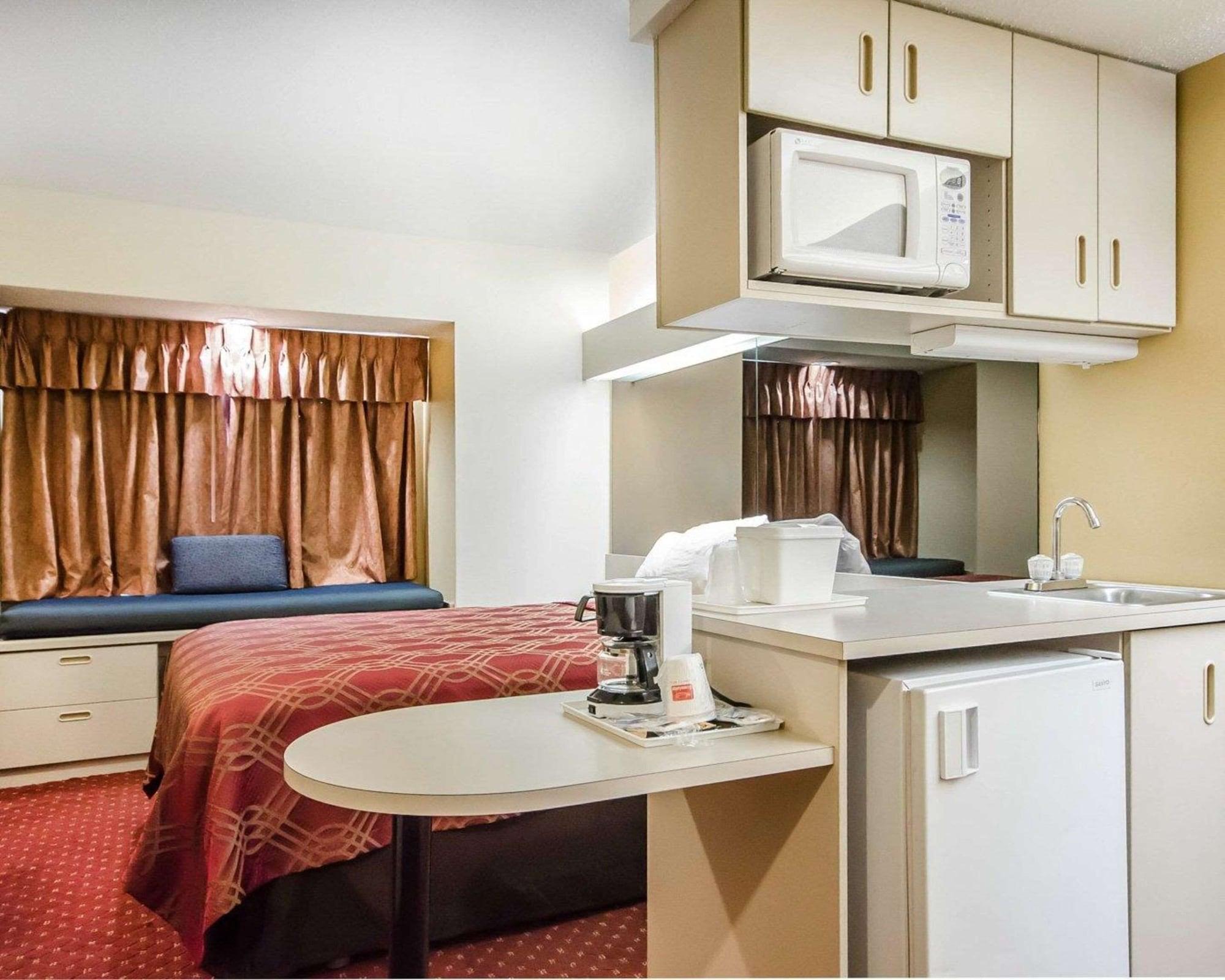 Econo Lodge Inn&Suites Evansville Stevenson Extérieur photo