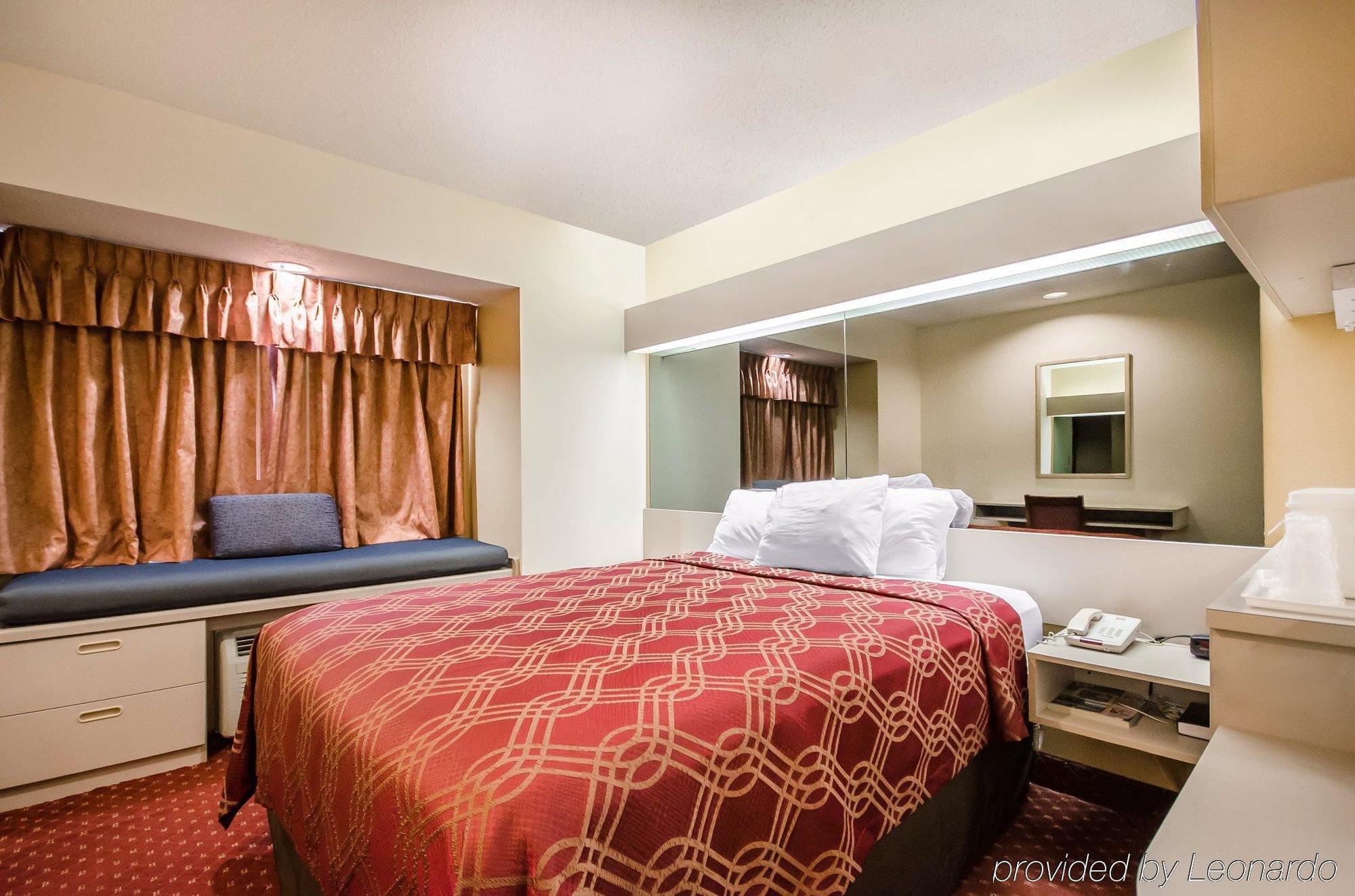 Econo Lodge Inn&Suites Evansville Stevenson Extérieur photo