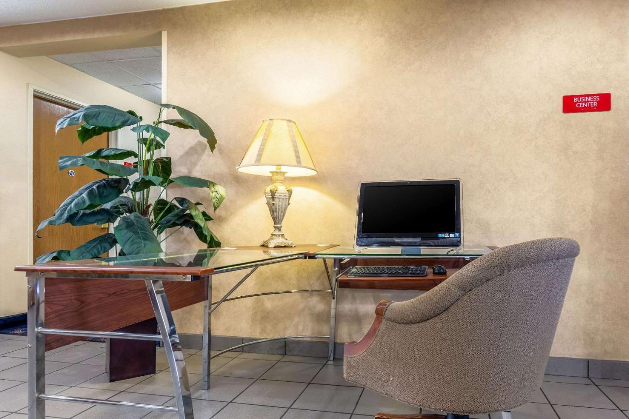 Econo Lodge Inn&Suites Evansville Stevenson Extérieur photo